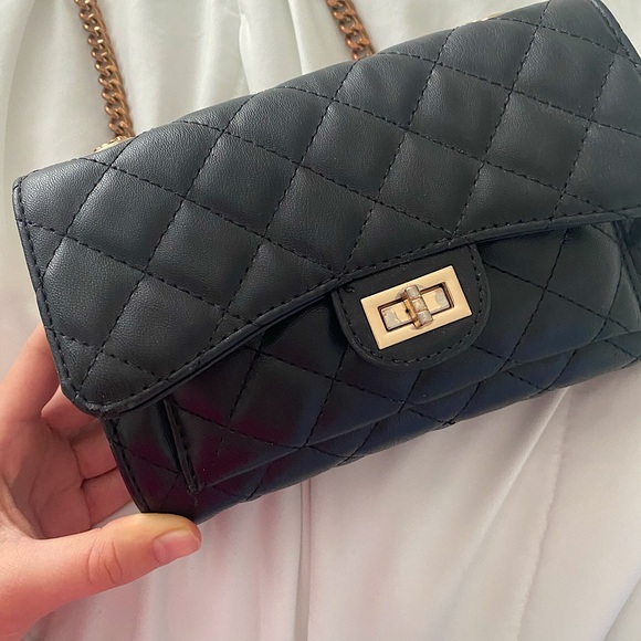 Cute bag to put your cosmetics and little things when you go out - Picture 2 of 2